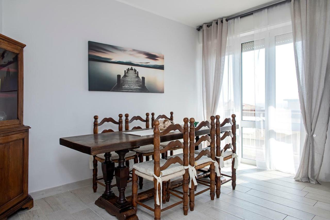 Appartamento Alex Vista Mare Lido di Camaiore Exteriör bild
